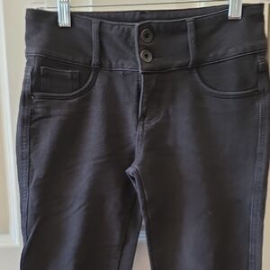Black High-Waist Double Button Jeggings